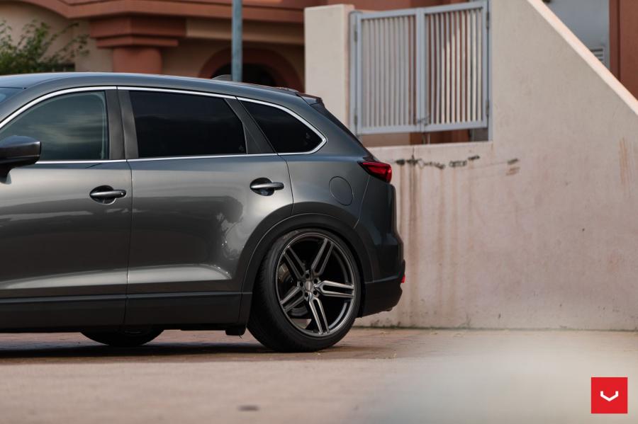 Детали экстерьера Mazda CX-9 on Vossen Wheels (HF-1) 2019 года  (фото 22 из 23)